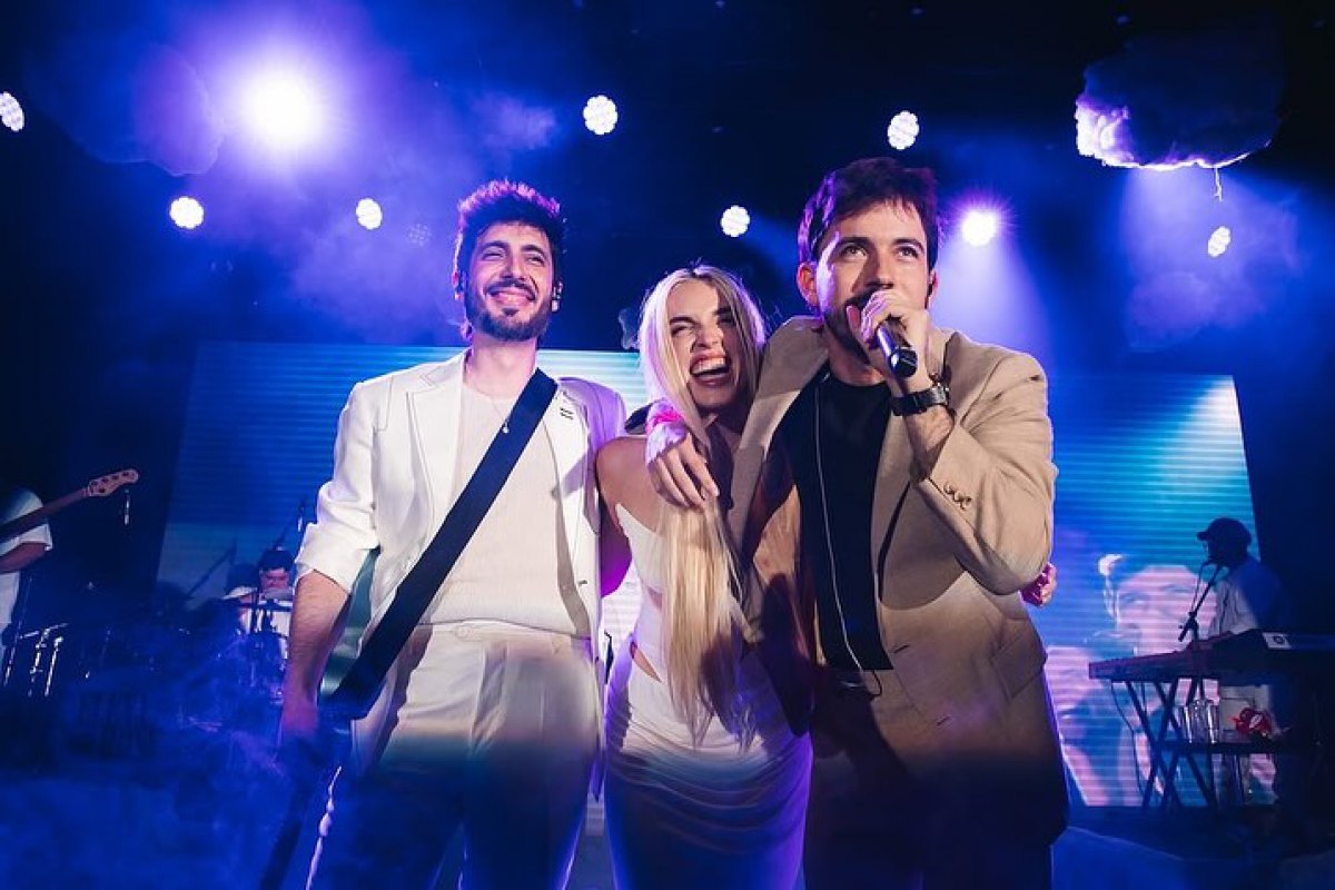 Lagos acompañó a Elena Rose en el Lunario de CDMX